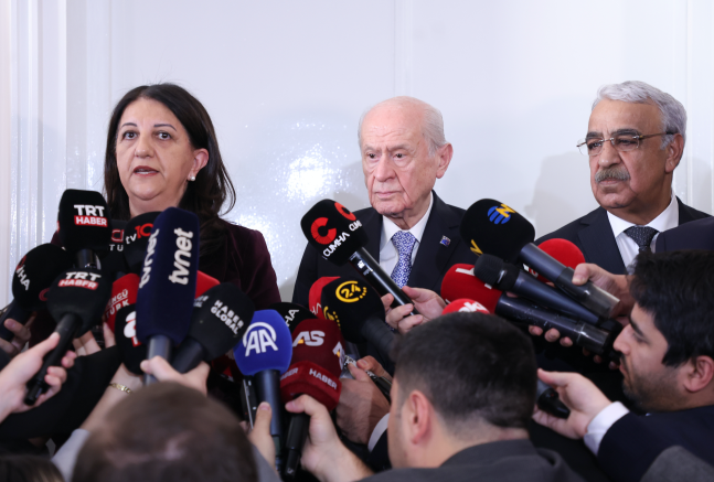 DEM Partei Funktionaere Pervin Buldan und Mithat Sancar sowie MHP-Vorsitzender Devlet Bahçeli